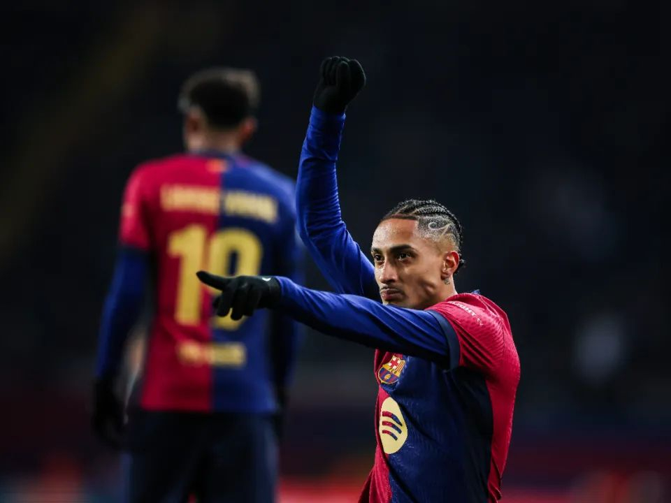 熊猫体育-蒂姆新星战术调整表现突出，西班牙队前途光明！赢得满堂喝彩(美能达185墨粉浓度调整)