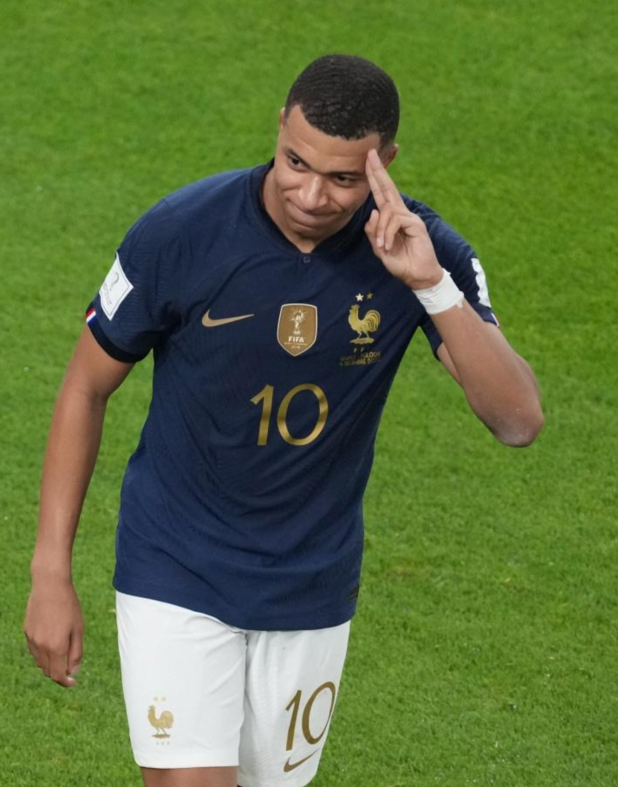 PANDA-包含JackeyLove回归赛场，出色防守首场状态亮眼，法国队观众沸腾！的词条